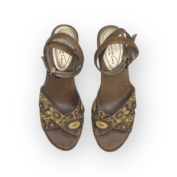 Kenneth Cole ❁ Afterflower Ankle Strap Embroidered Leather Heels ❁ Brown ❁ 9M ❁ - Picture 8 of 16